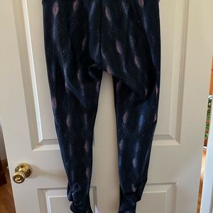 Stretchy leggings/workout pants